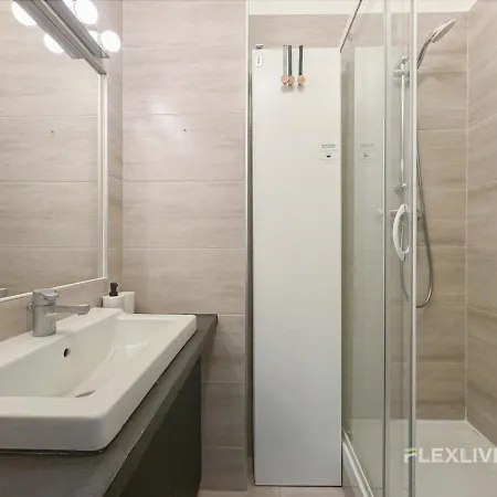 Hotel Immeuble Lamarck Paris